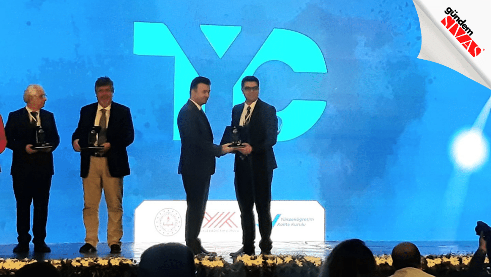 TYC Kapsaminda Sivas Cumhuriyet Universitesine Plaket1 | Gündem Sivas™ Haber