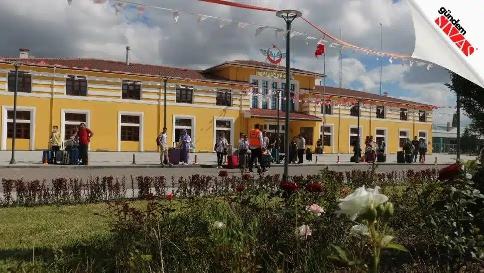 Yuksek Hizli Tren Hattinda Bayram Yogunlugu4 jpg | Gündem Sivas™ Haber
