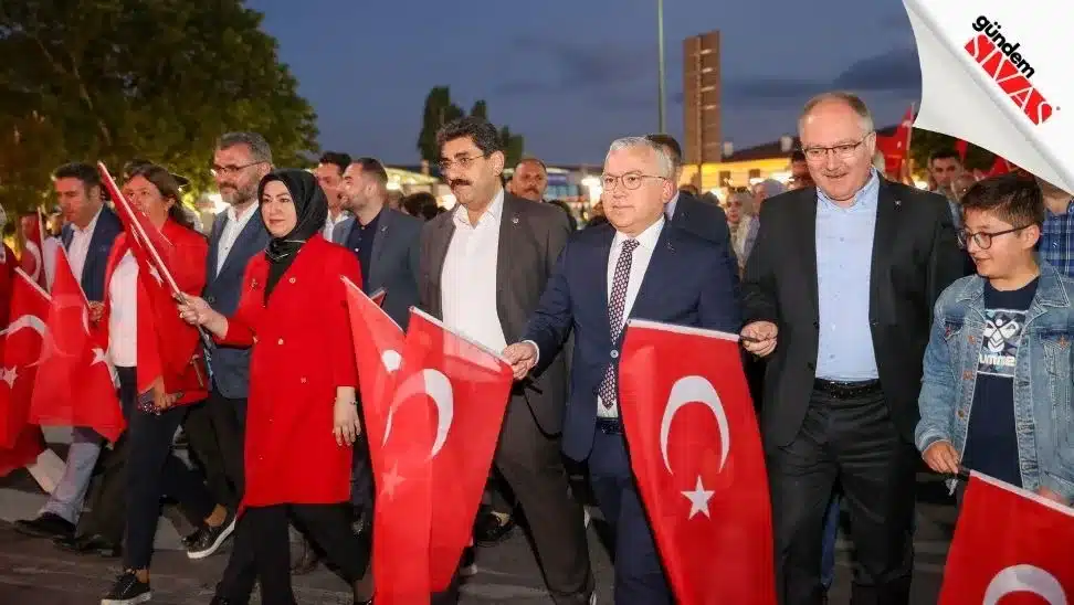Milli Birlik ve Demokrasi Yuruyusu2 jpg | Gündem Sivas™ Haber