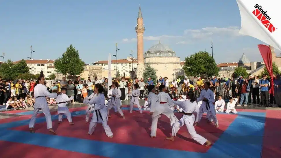 Sivas’ta GSB Spor Okullarında Coşkulu Açılış Sivasta GSB Spor Okullarinda Coskulu Acilis3 jpg | Gündem Sivas™ Haber