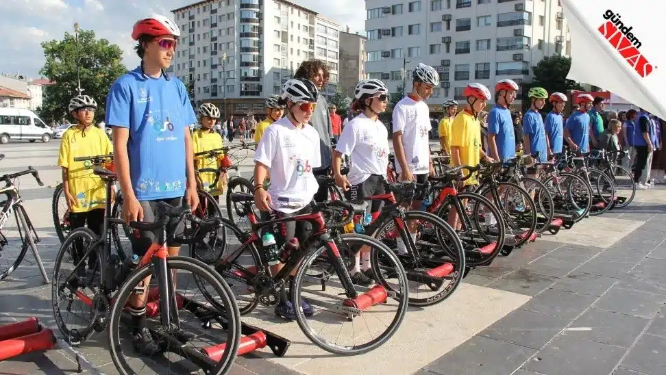 Sivas’ta GSB Spor Okullarında Coşkulu Açılış Sivasta GSB Spor Okullarinda Coskulu Acilis5 jpg | Gündem Sivas™ Haber