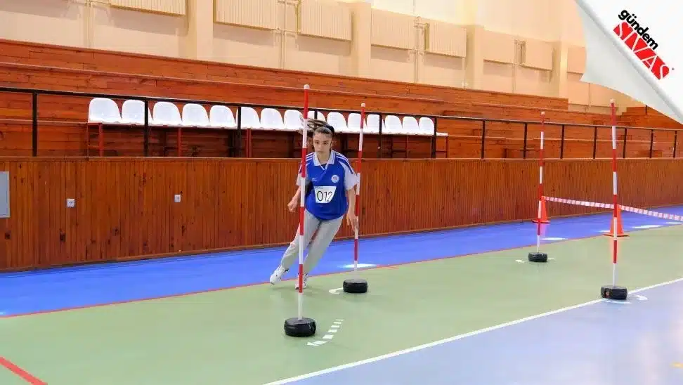 SCÜ’de Yetenek Sınavına Yoğun İlgi SCUnde Yetenek Sinavina Yogun Ilgi jpg | Gündem Sivas™ Haber