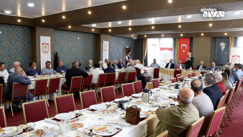 Milli Egitim Muduru Necati Yener mahalle muhtarlariyla bulustu 3 | Gündem Sivas™ Haber