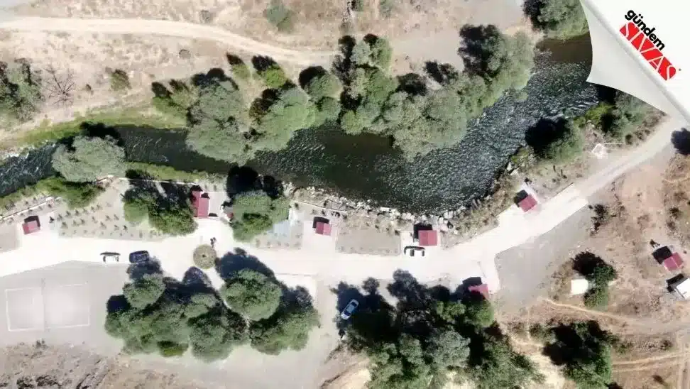 Muhtarın Doğa Sevgisi Bozkırı Vahaya Dönüştürdü Muhtarin Doga Sevgisi Bozkiri Vahaya Donusturdu4 jpg | Gündem Sivas™ Haber