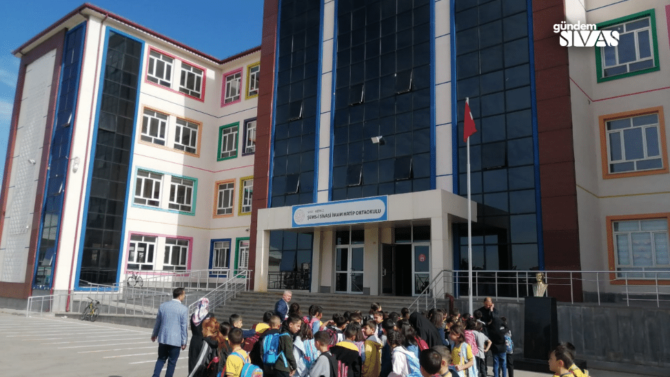 Sivas'ta Öğrenci de Veli de Mağdur Ogrenci de Veli de Magdur 2 | Gündem Sivas™ Haber