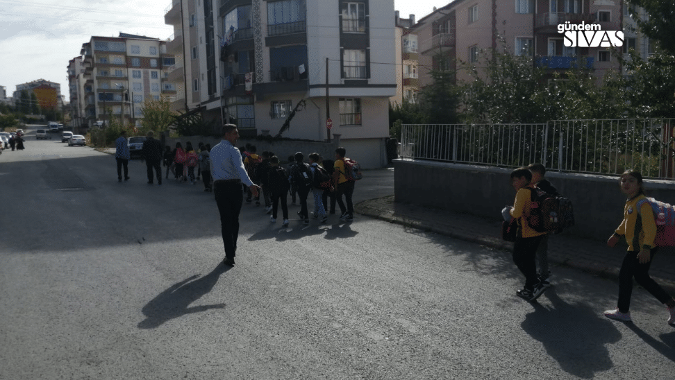Sivas'ta Öğrenci de Veli de Mağdur Ogrenci de Veli de Magdur | Gündem Sivas™ Haber