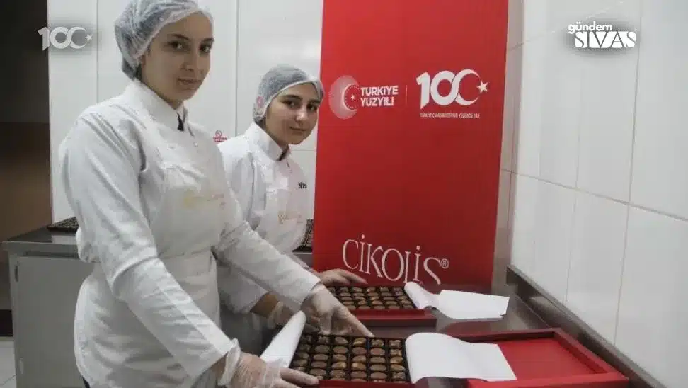 Öğrencilerden 100. Yıla Özel Çikolata Üretimi