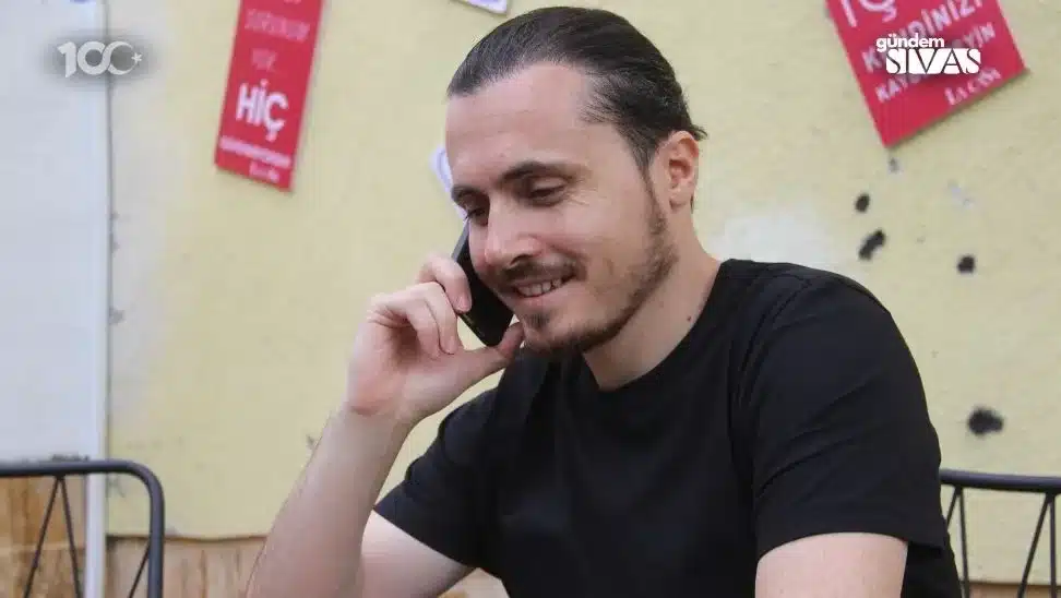 Sivaslı Sağlık Çalışanı Dolandırıcıyı Dolandırdı Sivasli Saglik Calisani Dolandiriciyi Dolandirdi1 jpg | Gündem Sivas™ Haber