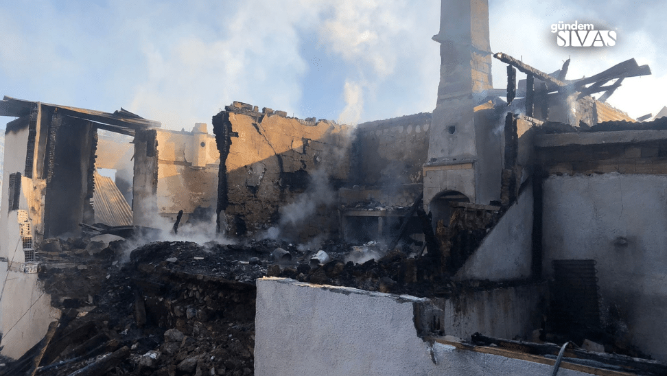 Sivasta Korkutucu Yangin 2 | Gündem Sivas™ Haber
