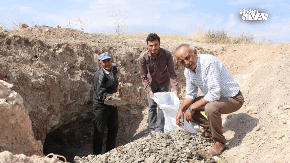 Sivasta Koyluler Altindan Kil Cikariyor 1 | Gündem Sivas™ Haber