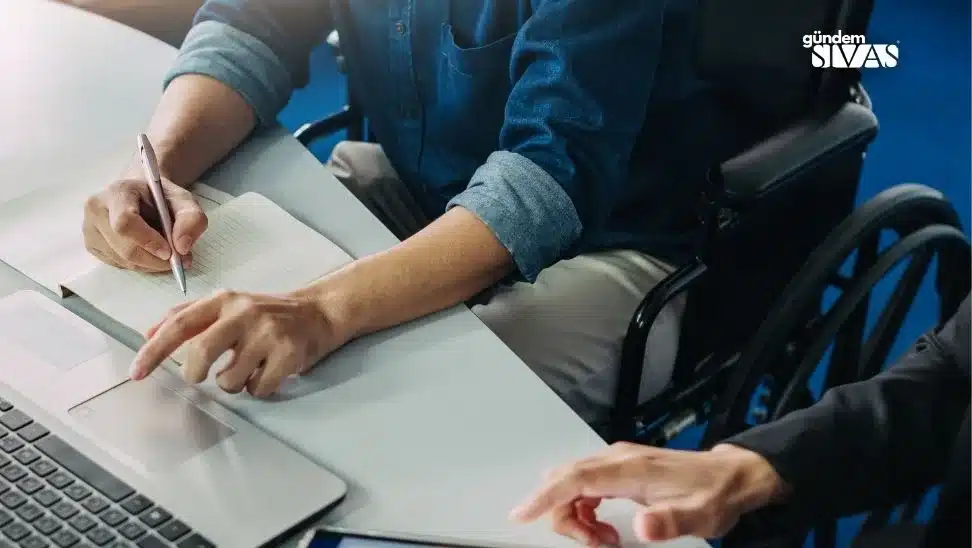 2.811 TL Düzenli Sosyal Destek Yolda 2.811 TL Düzenli Sosyal Destek Yolda