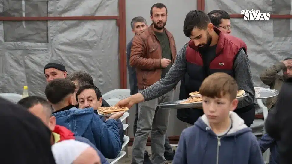 Asırlık Geleneğin Lezzeti: Hacı Yemeği Asirlik Gelenegin Lezzeti Haci Yemegi1 jpg | Gündem Sivas™ Haber