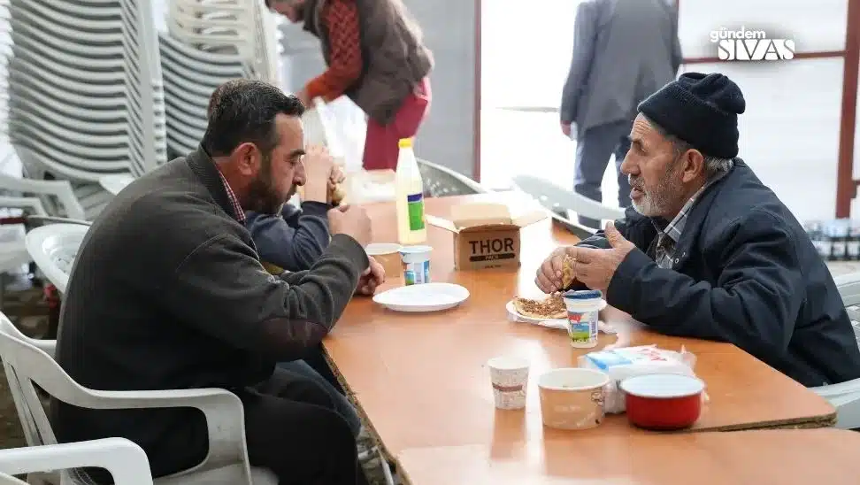 Asırlık Geleneğin Lezzeti: Hacı Yemeği Asirlik Gelenegin Lezzeti Haci Yemegi2 jpg | Gündem Sivas™ Haber