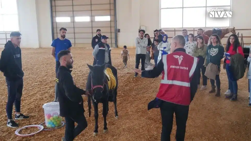 İlk Engeller Hippoterapi İle Aşılıyor Ilk Engeller Hippoterapi Ile Asiliyor1 jpg | Gündem Sivas™ Haber