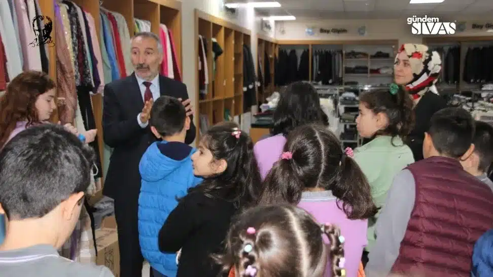 Sivasta Cocuklardan Anlamli Yardim 4 jpg | Gündem Sivas™ Haber