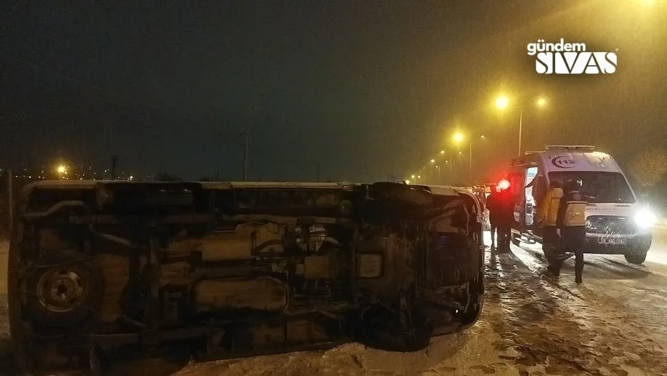 Buzlu Yollar Kazalara Sebep Oldu 2 jpg | Gündem Sivas™ Haber