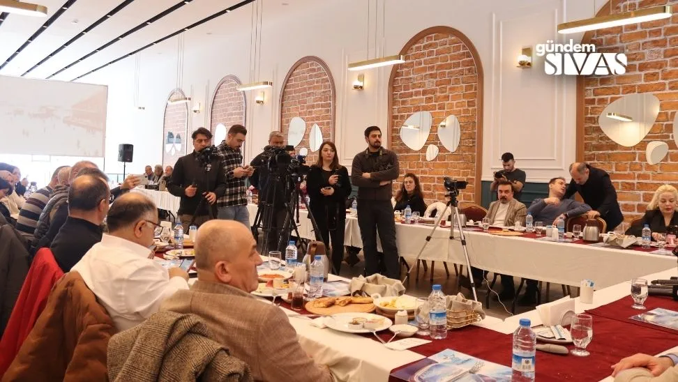 Vali Simsekten Sivas Turizmine Oneri 3 jpg | Gündem Sivas™ Haber