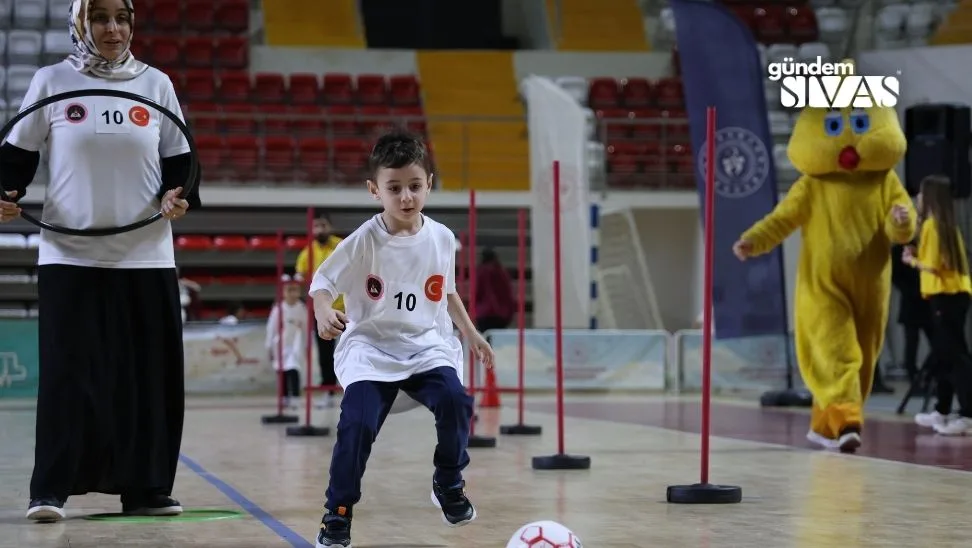 Sivas Anaokullarında Spor Şenliği