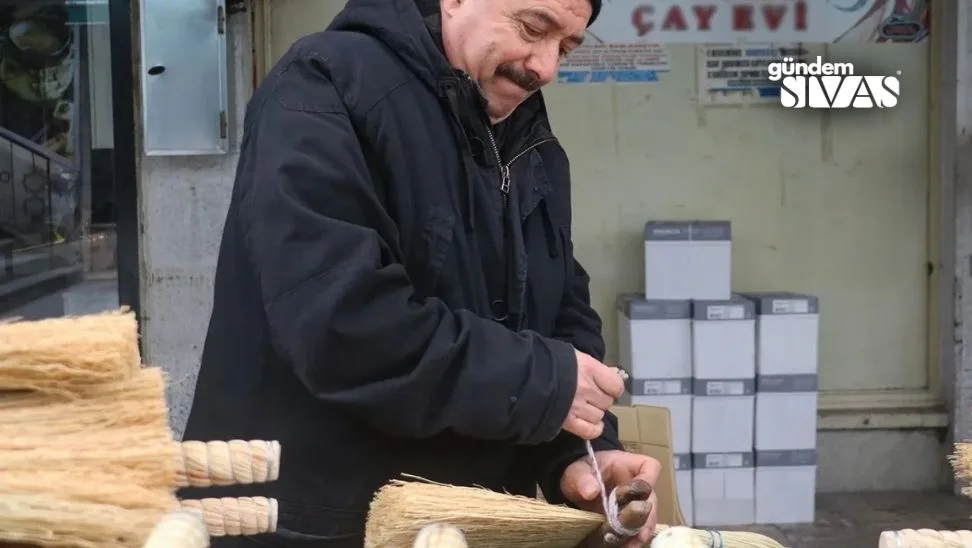 Sivaslı Esnaf Teknolojiye Kafa Tutuyor