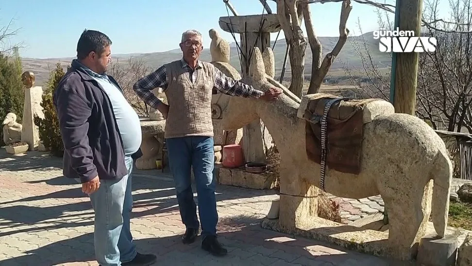Sivas'ta Taşlardan Sanat Yapıyor Sivas'ta Taşlardan Sanat Yapıyor