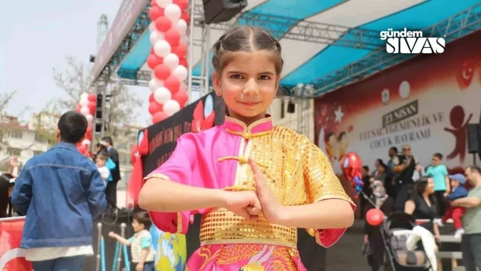 Sivas'ta 23 Nisan Coşkusu Yaşandı