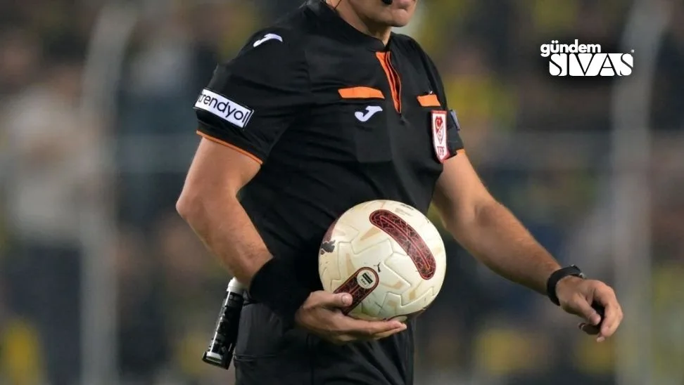 Başakşehir Maçının Hakemi Şimşek Oldu!