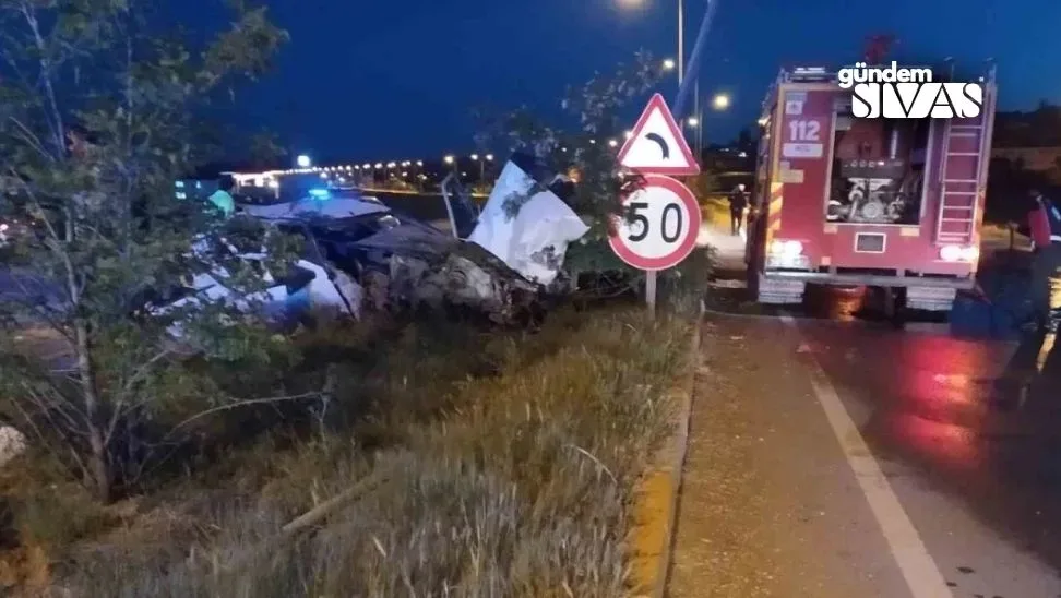 Sivas Gemerek’te Korkunç Kaza: 4 Yaralı! Sivas Gemerekte Korkunc Kaza 4 Yarali 3 jpg | Gündem Sivas™ Haber