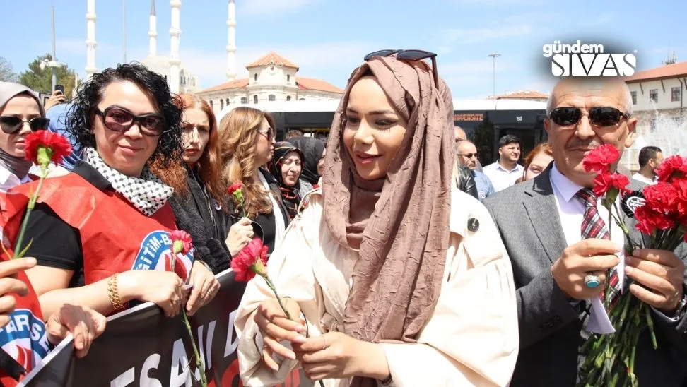 Sivasta Egitim Sendikalari Eylem Gerceklestirdi 4 jpg | Gündem Sivas™ Haber