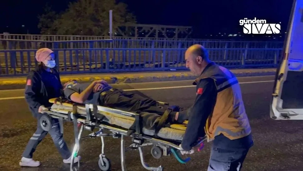 Sivasta Yagmurlu Yolda Arac Kizilirmaka Uctu 2 jpg | Gündem Sivas™ Haber