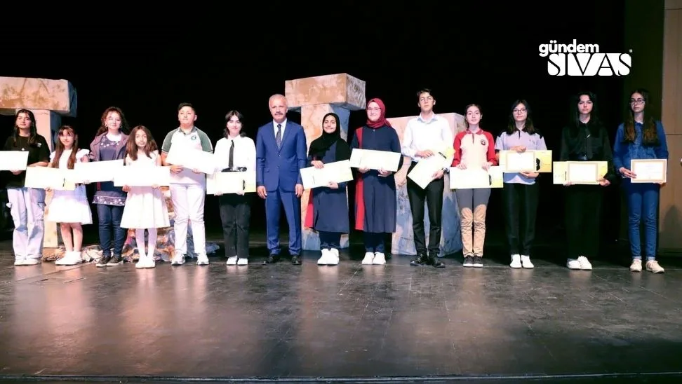 Başarıya Teşvik: Dereceye Giren Öğrenciler Ödüllendirildi | Gündem Sivas™ | Sivas Haberleri Basariya Tesvik Dereceye Giren Ogrenciler Odullendirildi jpg | Gündem Sivas™ | Sivas Haberleri
