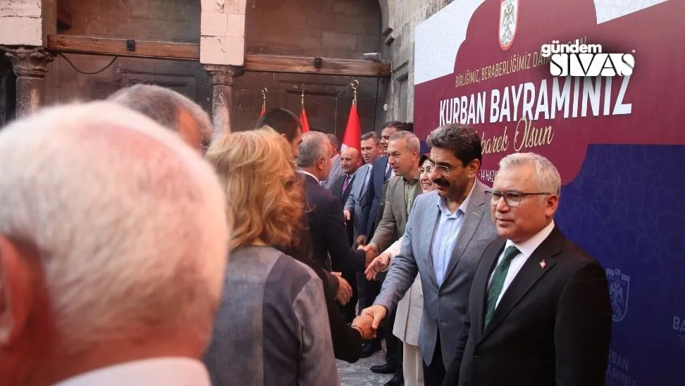 Bayramlasma Programinda Sivas Protokolu Bir Arada jpg | Gündem Sivas™ Haber