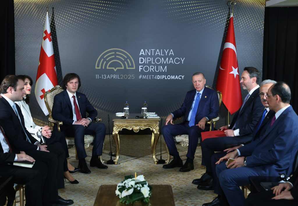 Cumhurbaşkanı Erdoğan’ın 5 Kritik Kararı: Gürcistan Başbakanı Kobakhidze ile Tarihi Buluşma | Gündem Sivas™ | Sivas Haberleri AW431328 05 | Gündem Sivas™ | Sivas Haberleri